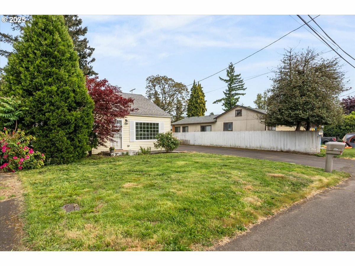 Property Photo:  4004 SE 97th  OR 97266 