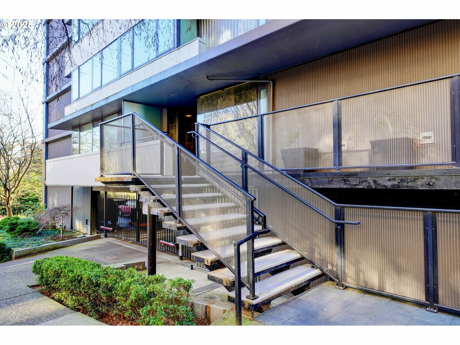 Property Photo: 2020 SW Main St 403 OR 97205