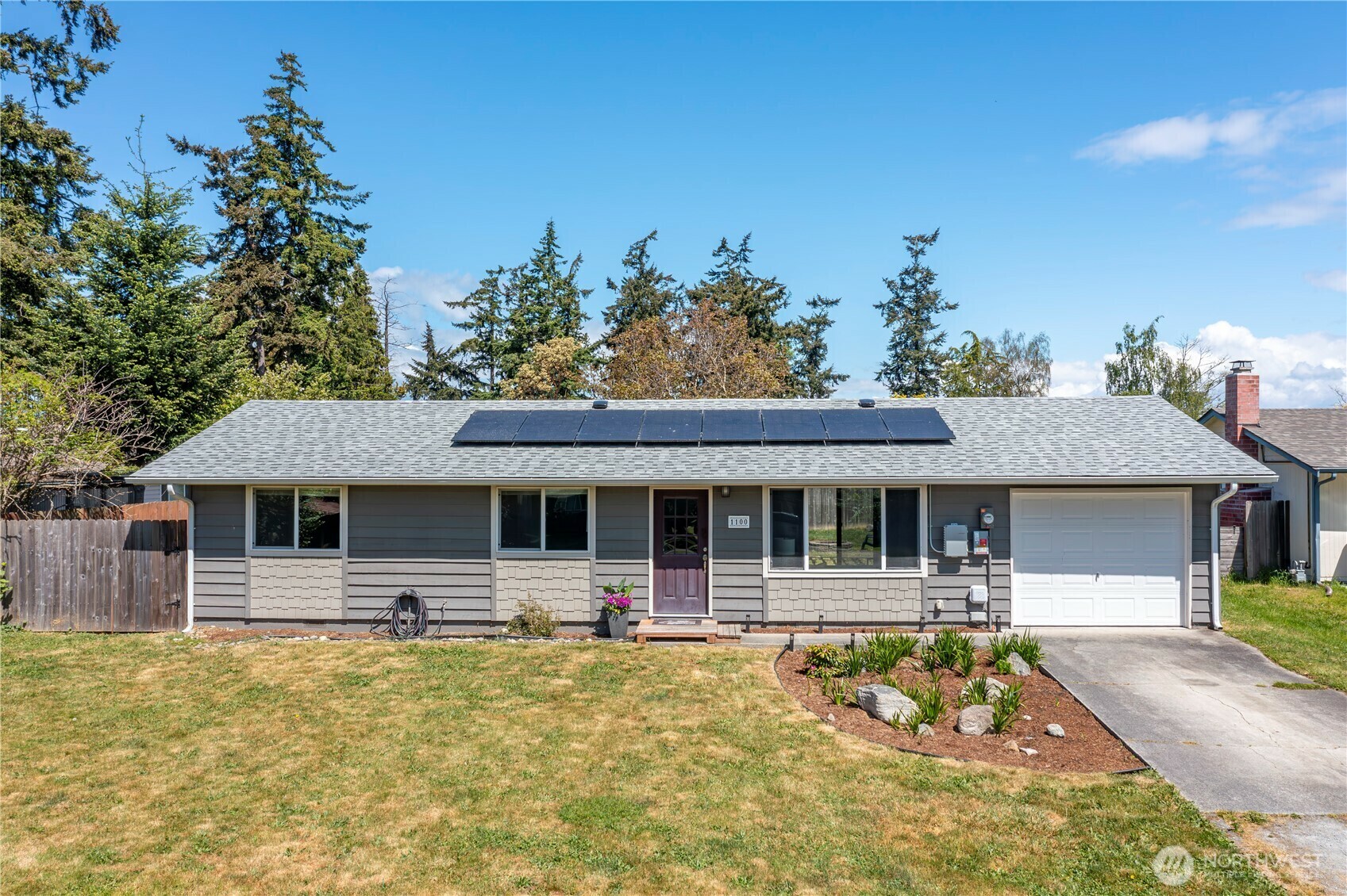 Property Photo:  1100  Greenwood Street  WA 98277 