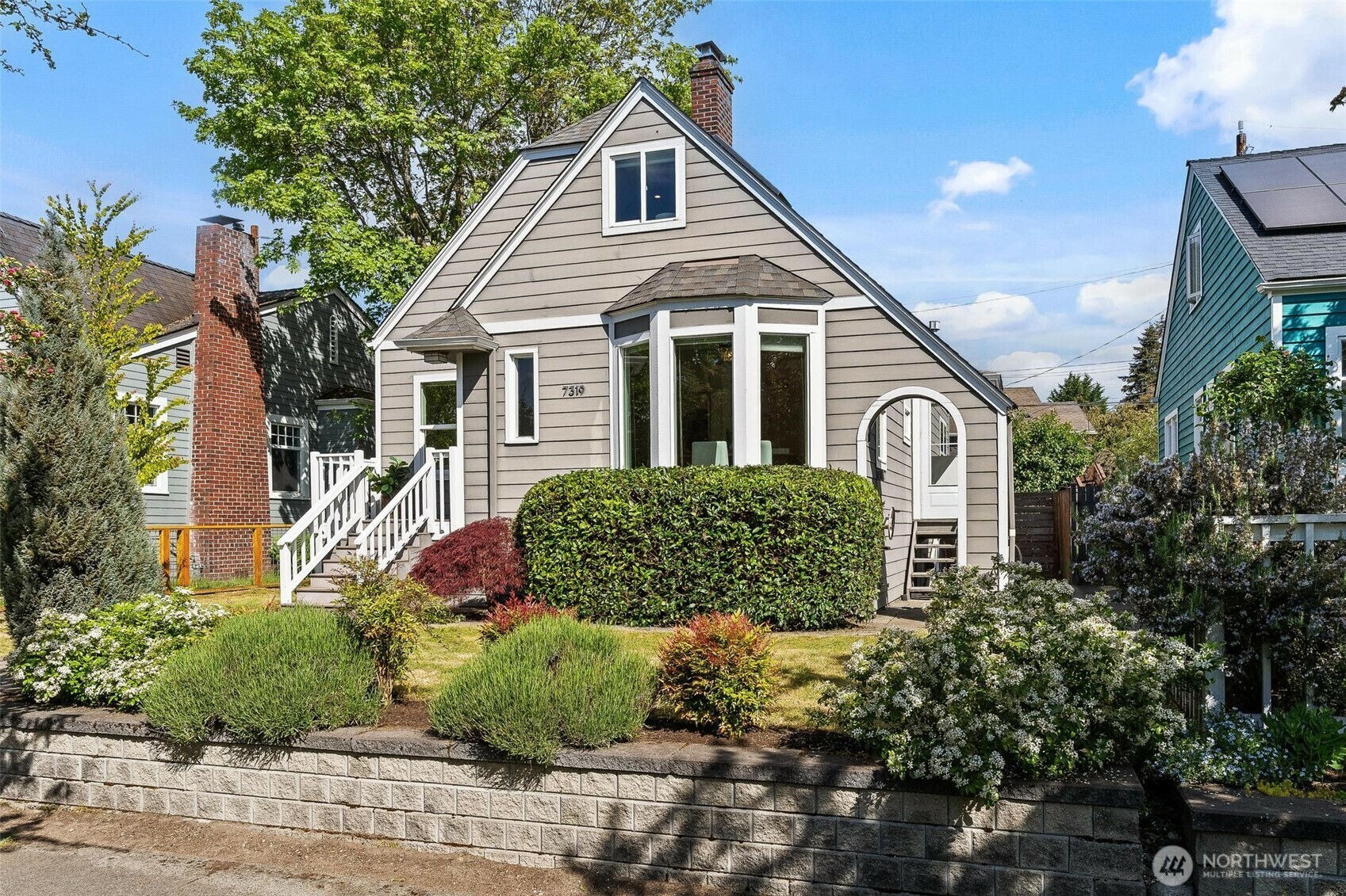 Property Photo: 7319 Keen Way N WA 98103