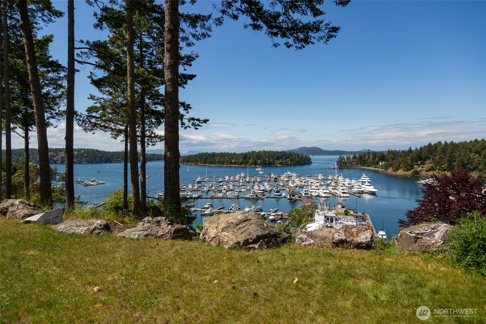 136  Ada'S Aly  Friday Harbor WA 98250 photo