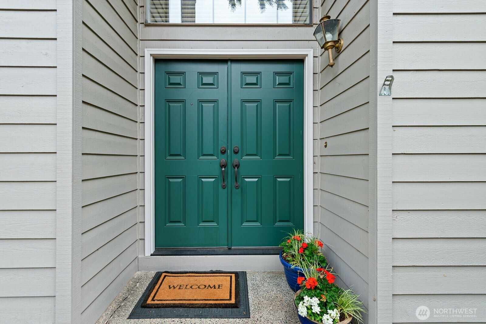 Property Photo: 16145 SE 33rd Lane WA 98008