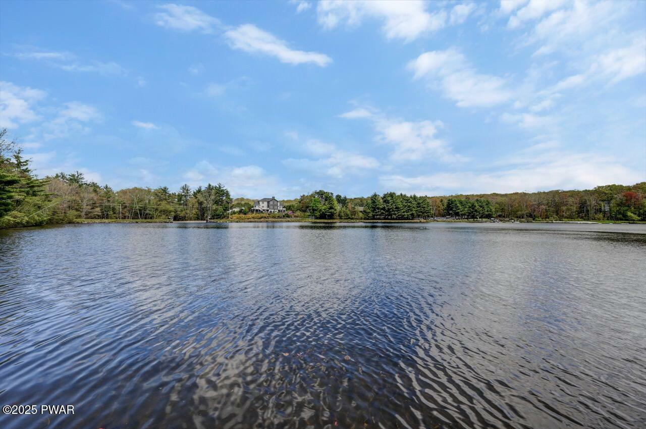 Property Photo: 809 Blackbirch Court PA 18428