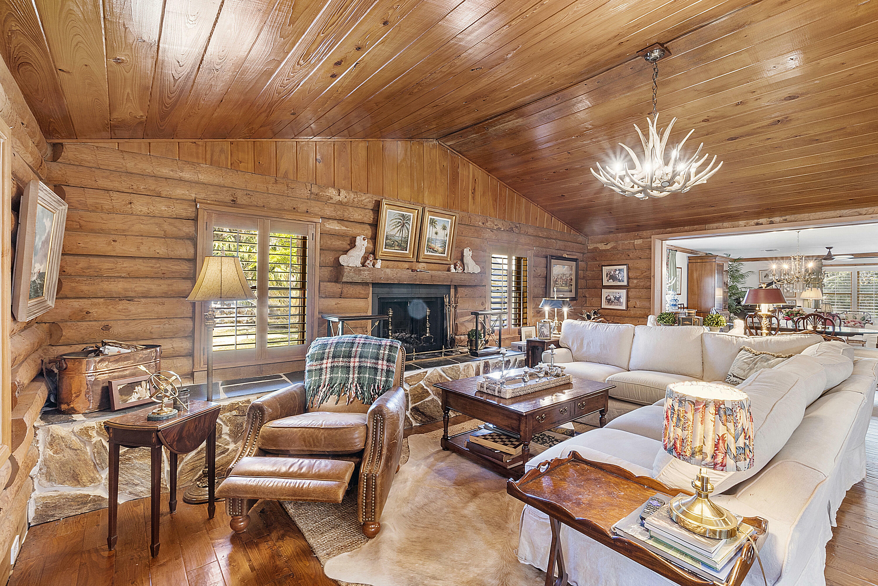 Property Photo: 32801 US Highway 441 N 64 FL 34972