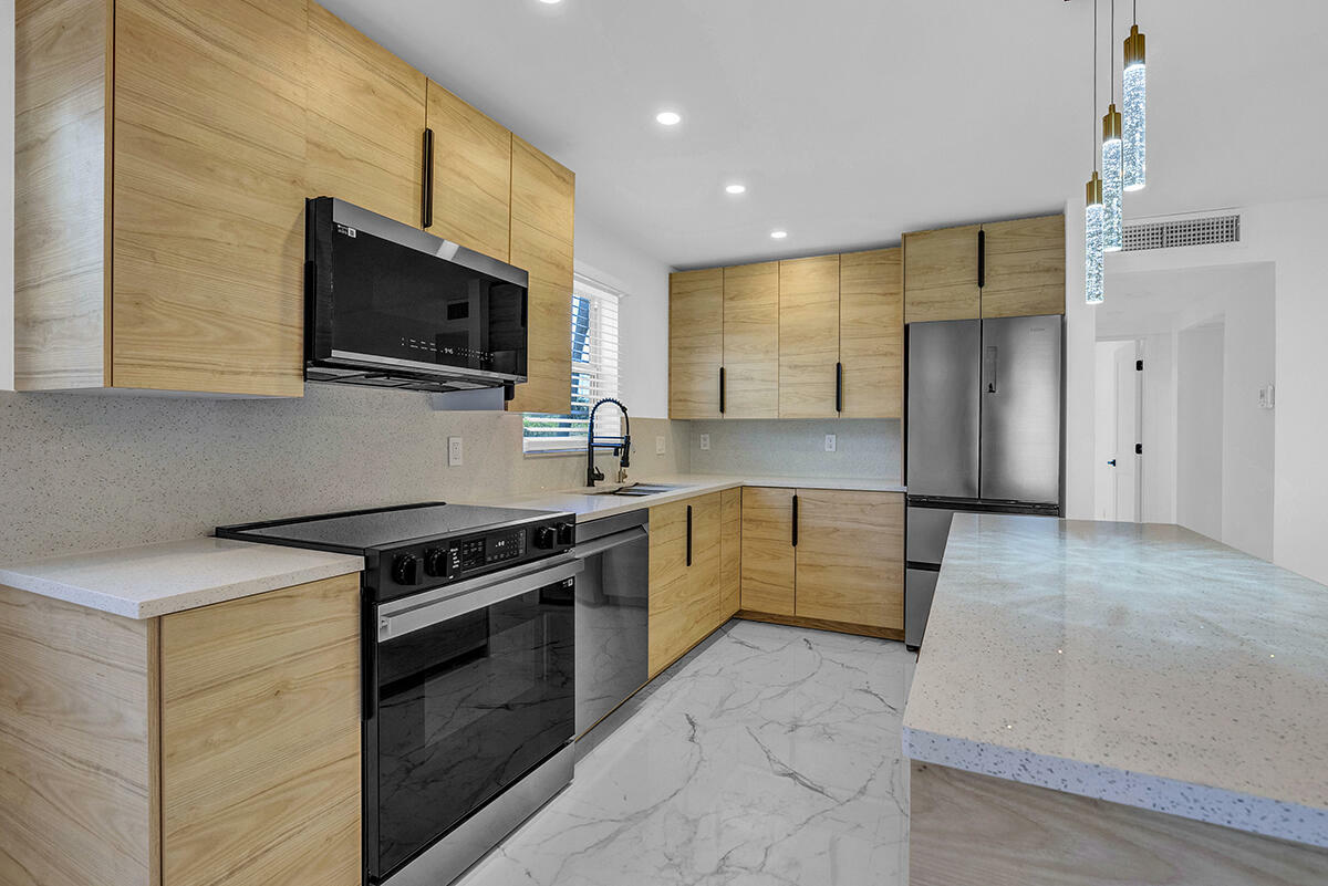 Property Photo: 245 Saxony F FL 33446