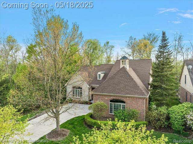Property Photo: 4735 Oakhurst Ridge Road MI 48348