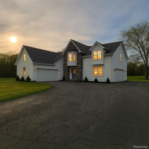 Property Photo:  10726 Davisburg Road  MI 48350 