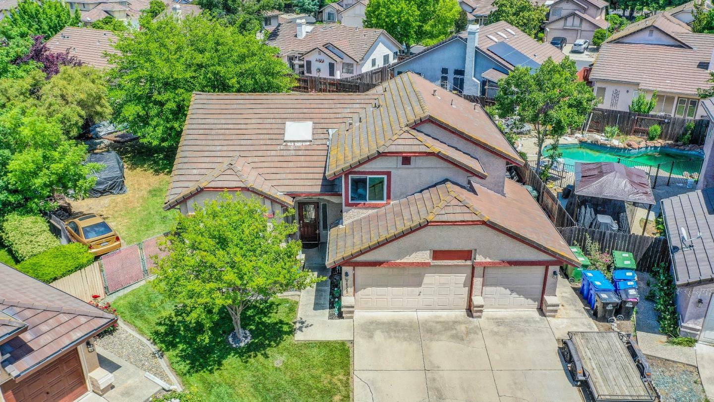 Property Photo: 9425 Echo Cliff Court CA 95758