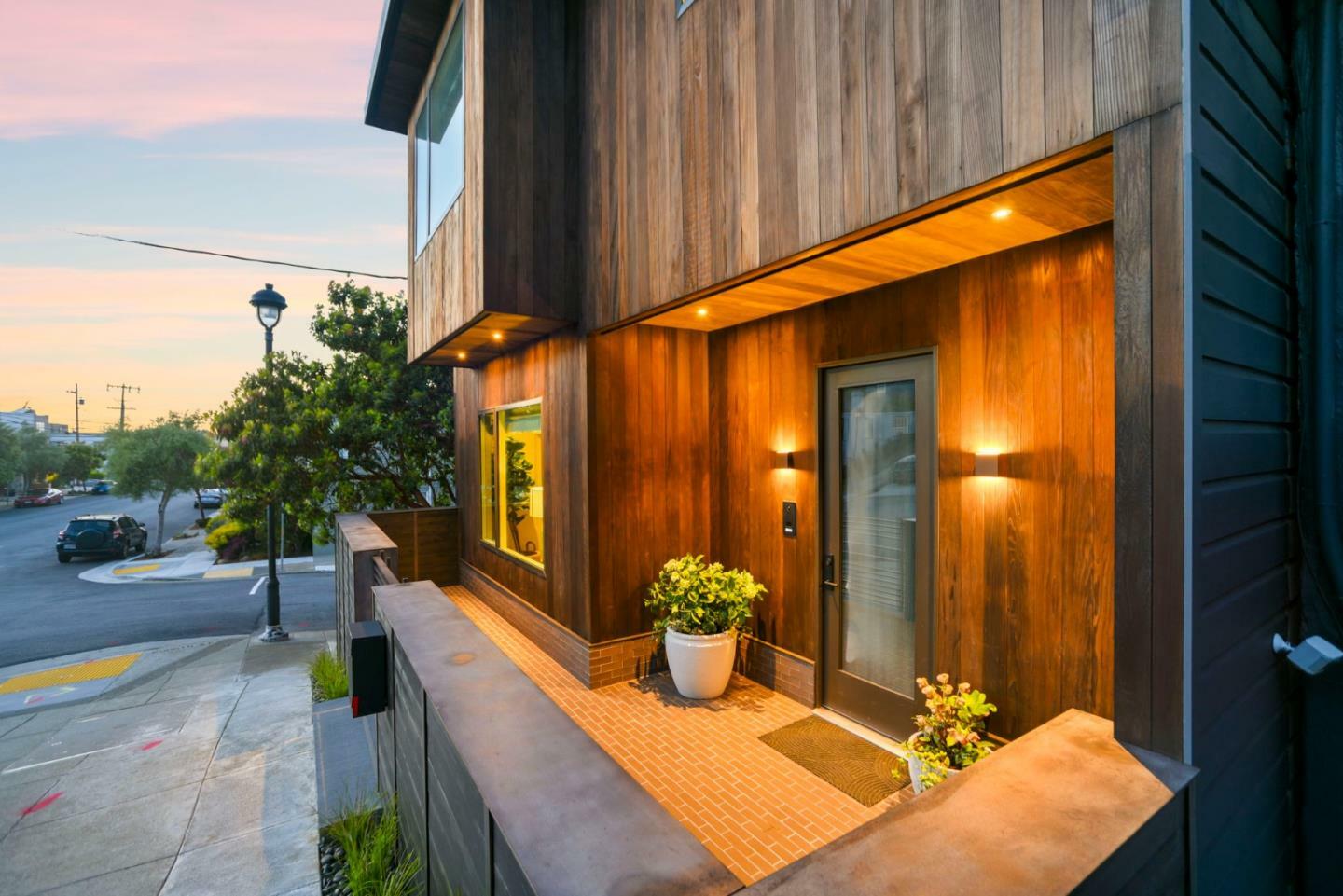 Property Photo:  1501 Diamond Street  CA 94131 
