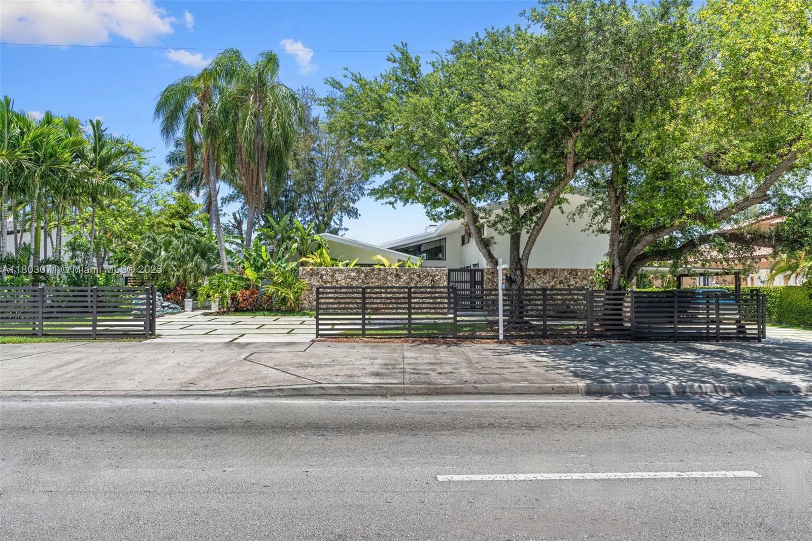 Property Photo: 7521 SW 56th St FL 33155
