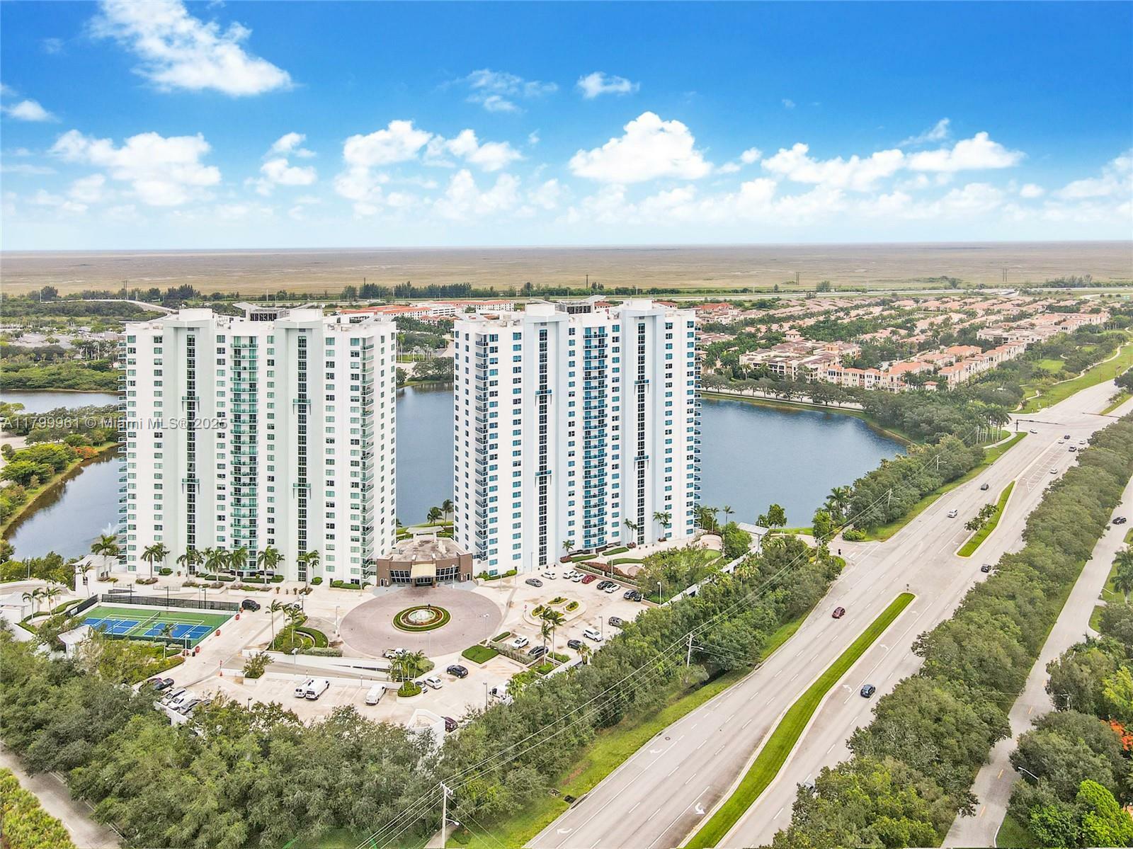 Property Photo: 2681 N Flamingo Rd 1206S FL 33323