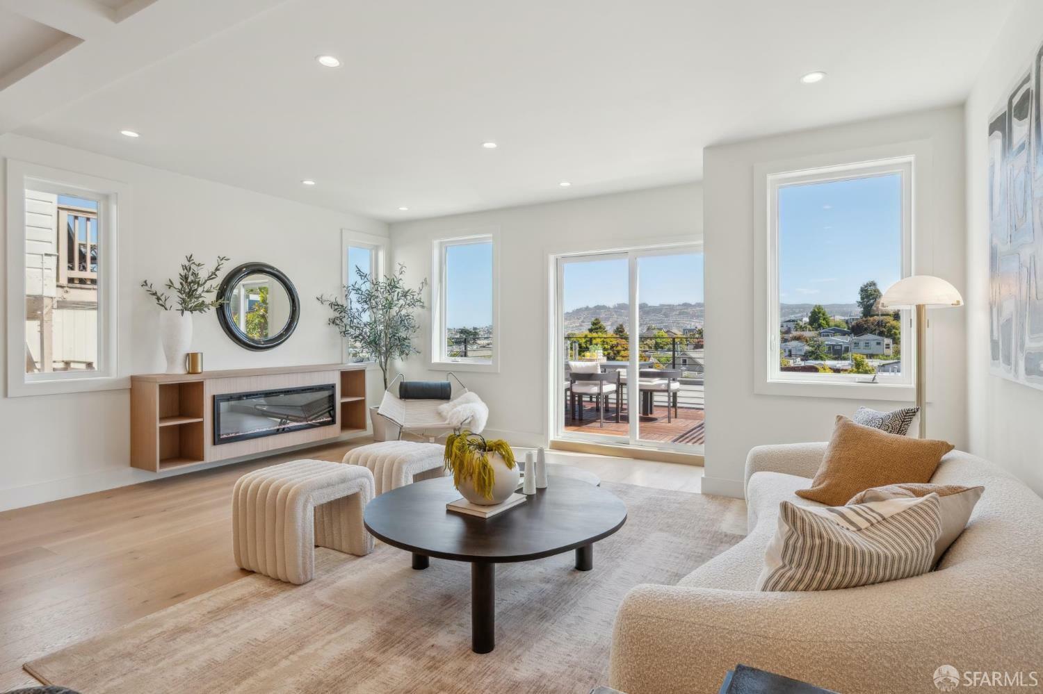 Property Photo:  375 Hearst Avenue  CA 94112 