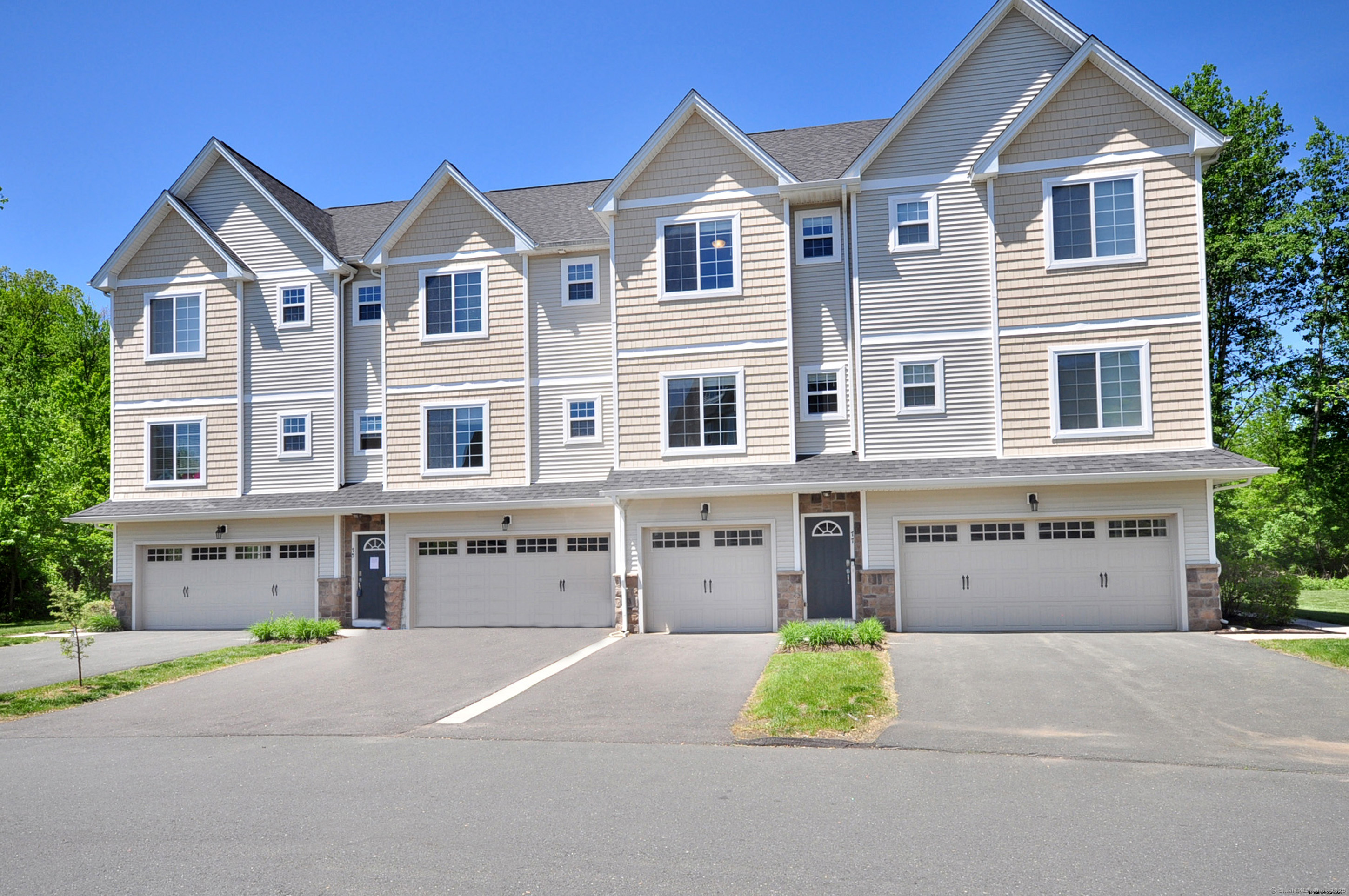 Property Photo: 77 Lexie Lane 77 CT 06074