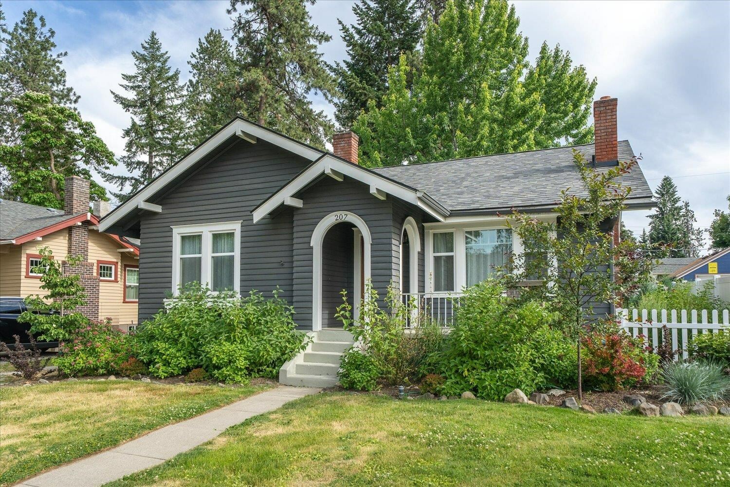Property Photo: 207 W 27th Ave WA 99203