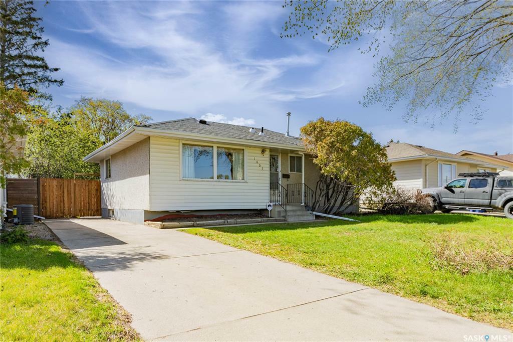 Photo de la propriété: 1005 McMillan Avenue SK S7L 2T9