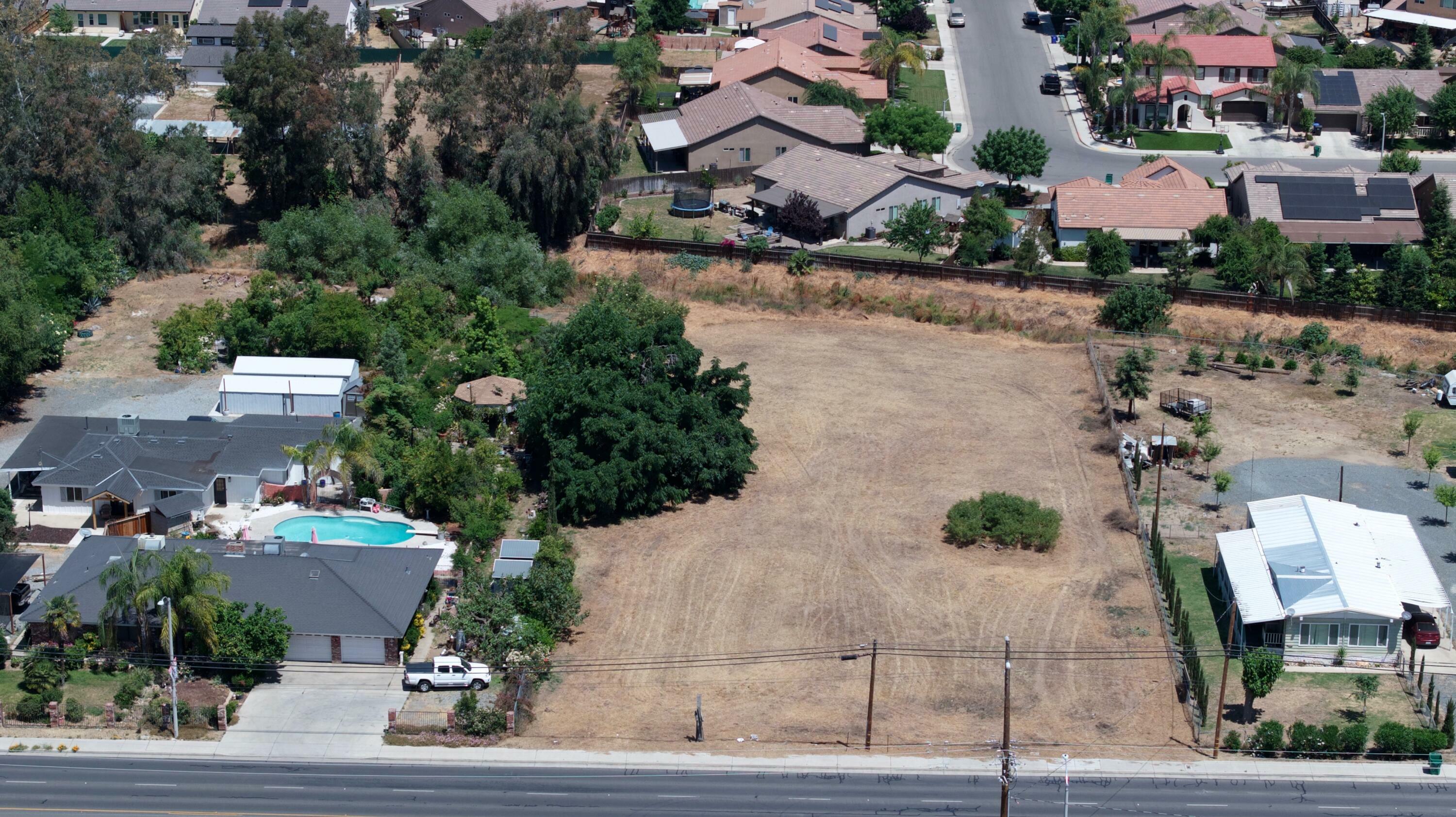 Property Photo:  2296 W Henderson Avenue  CA 93257 