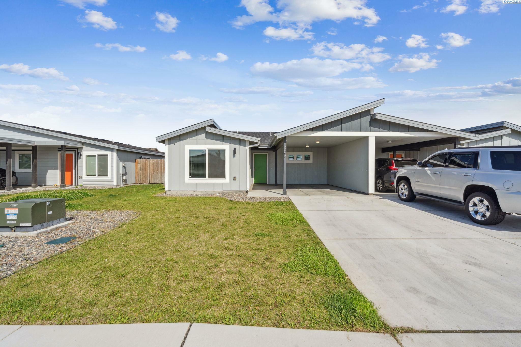 Property Photo:  407 Dawson Lane  WA 99301 