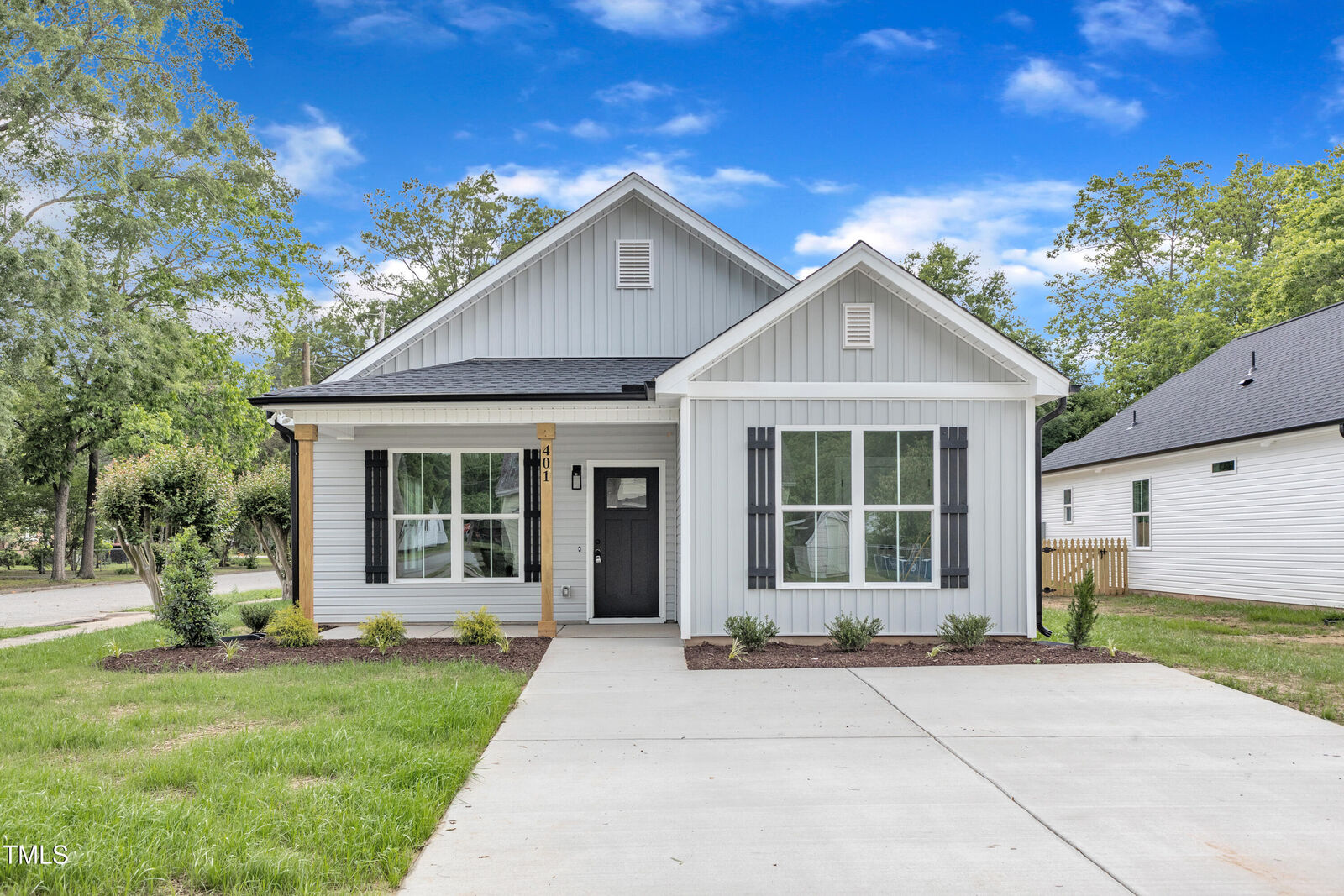 Property Photo:  401 N Raiford Street  NC 27576 
