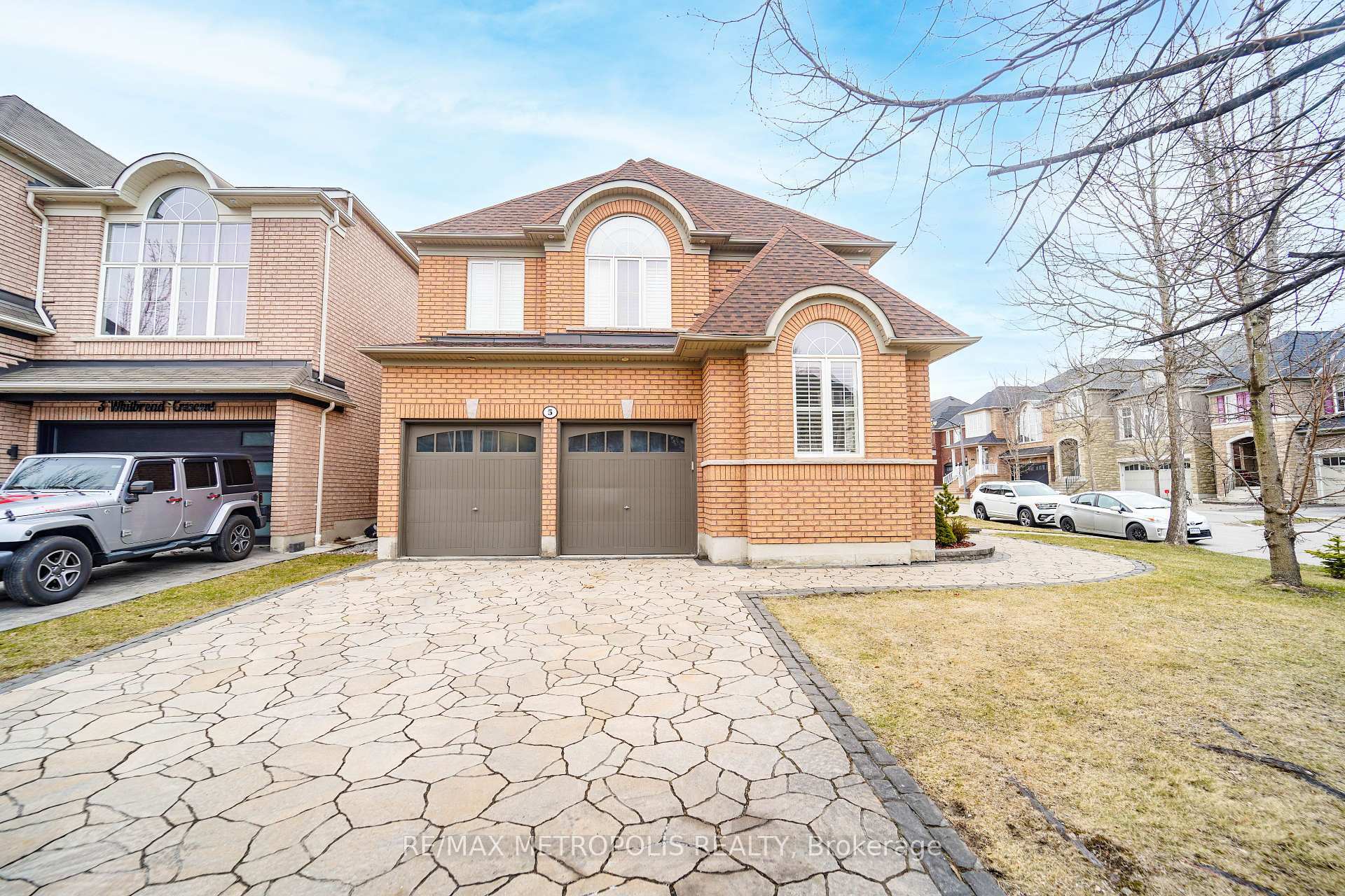 Photo de la propriété: 5 Whitbread Crescent ON L1Z 0E3