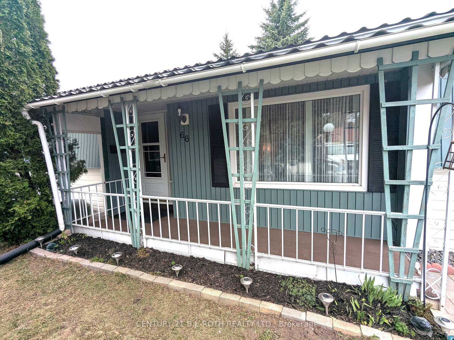 Property Photo: 66 Linden Lane ON L9S 1P2