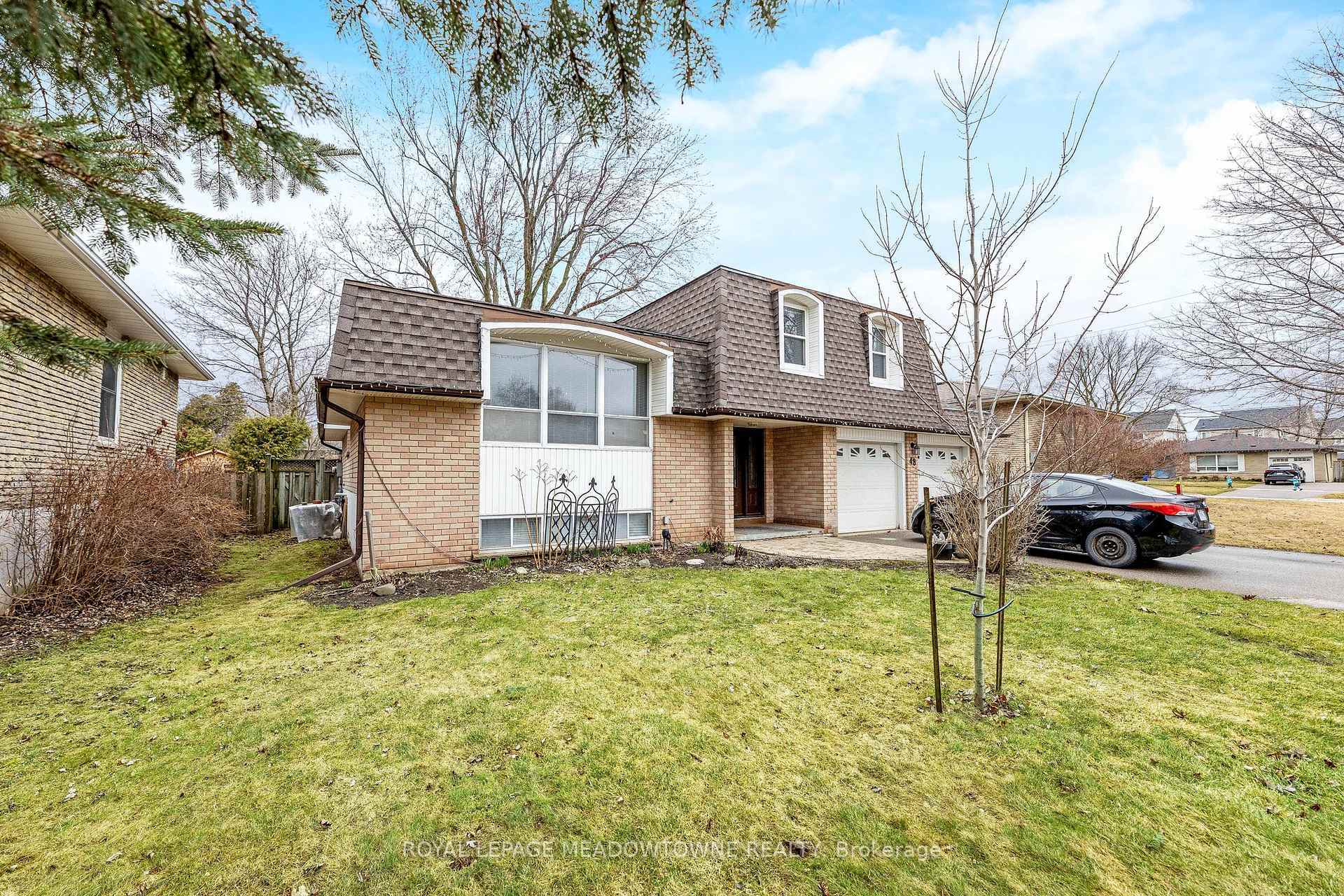Photo de la propriété: 48 Norman Avenue ON L7J 2R8