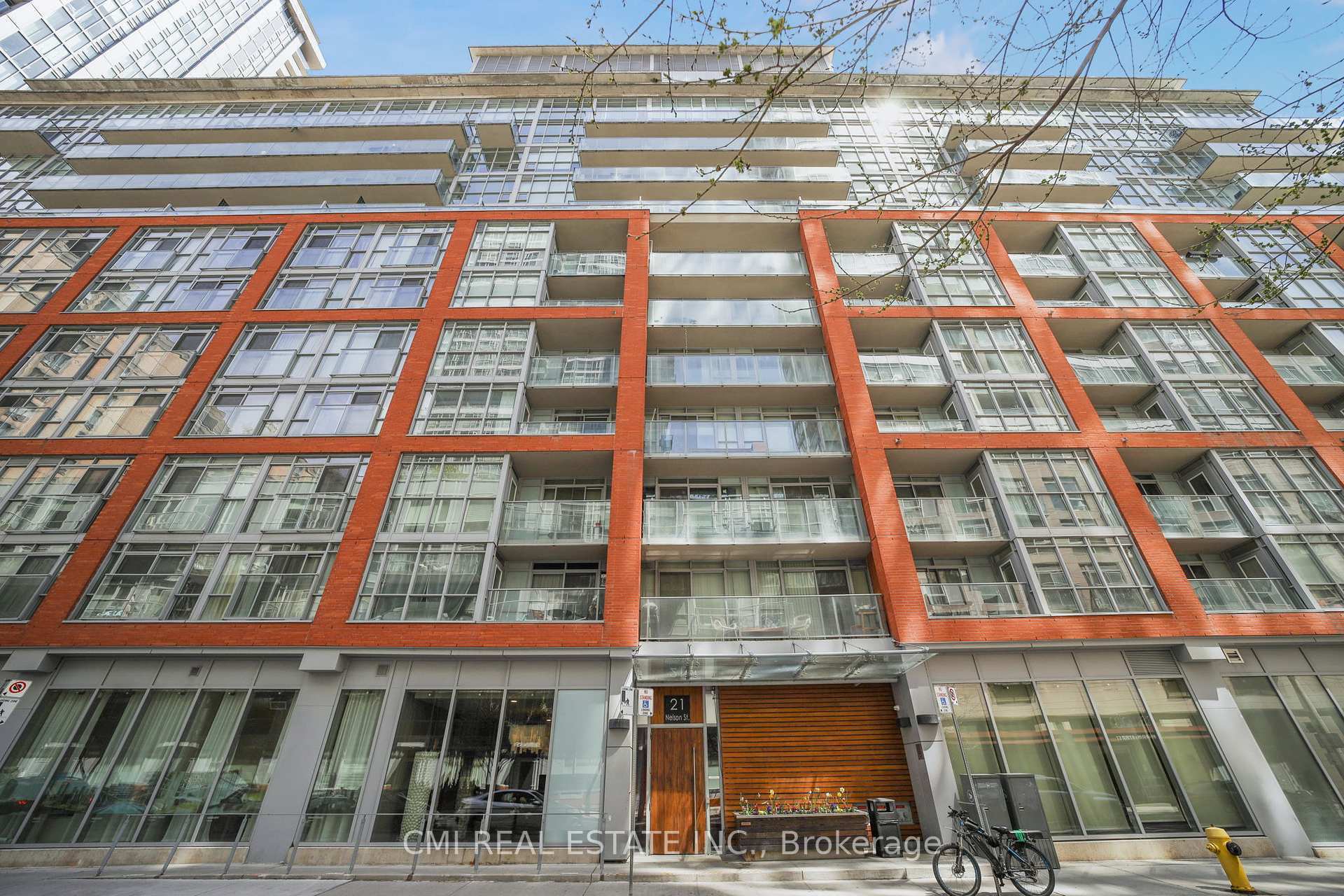 Property Photo: 21 Nelson Street Lph30 ON M5V 3H9