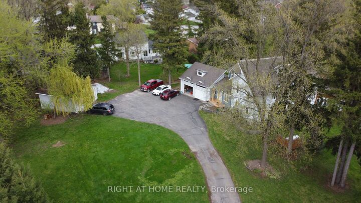 Property Photo: 3208 Richmond Road ON K2H 5B6