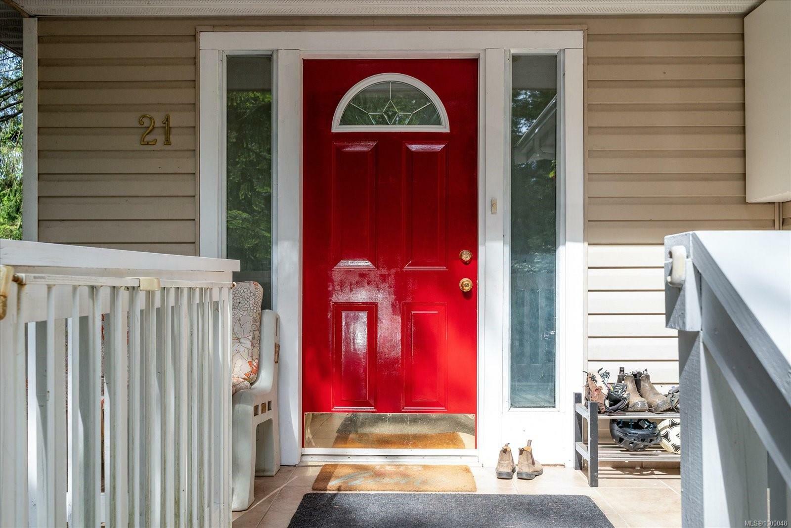 Property Photo: 1310 Spruston Rd 21 BC V9X 1R2