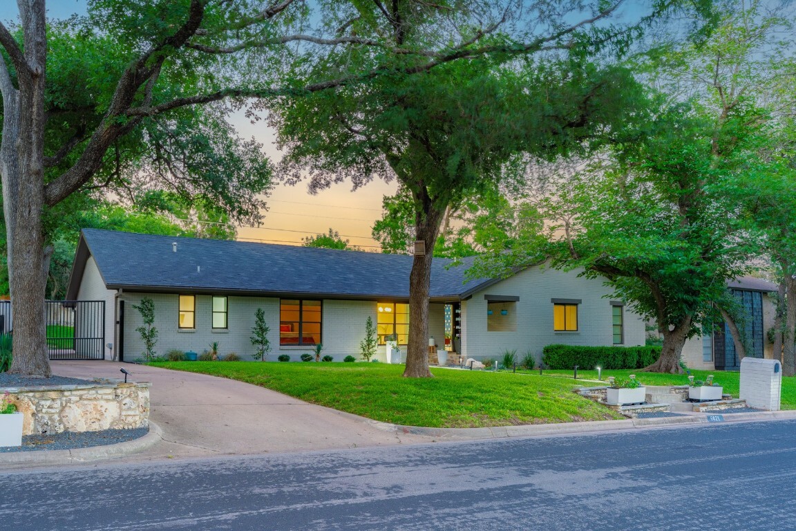 9421 Spring Hollow Drive  Austin TX 78750 photo