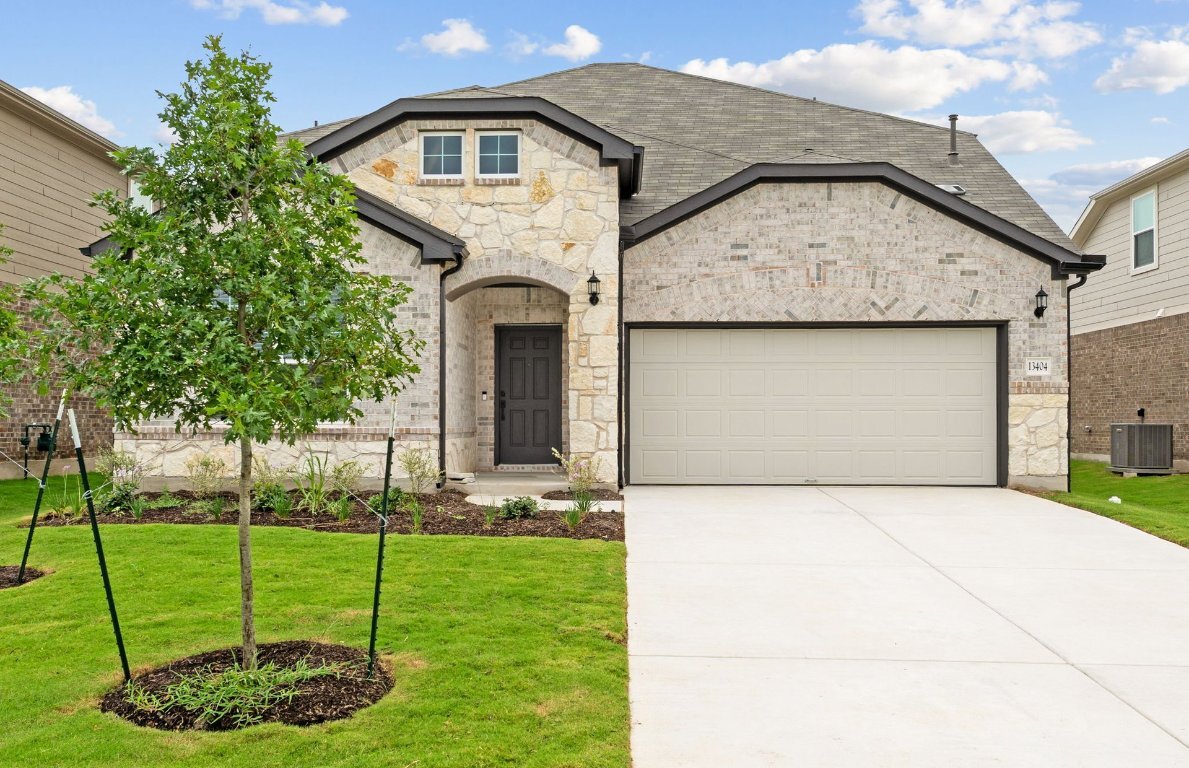 Property Photo: 13404 Lapoynor Street TX 78653