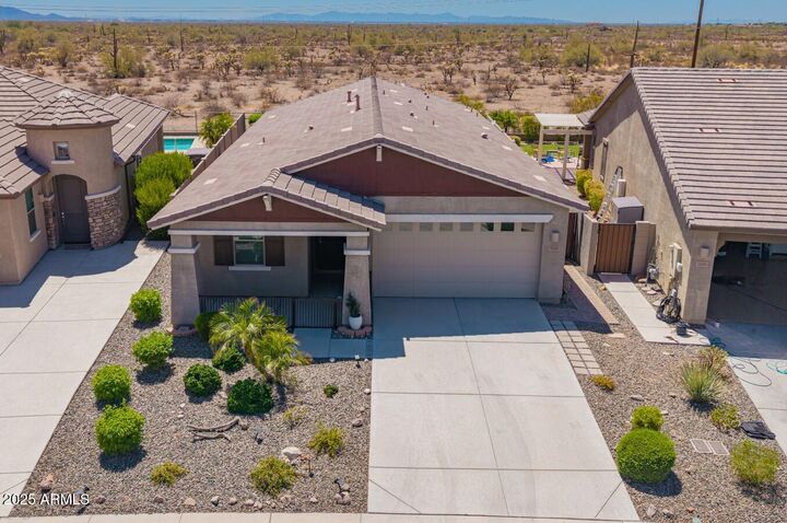 Property Photo: 7618 S Lone Pine Place AZ 85118