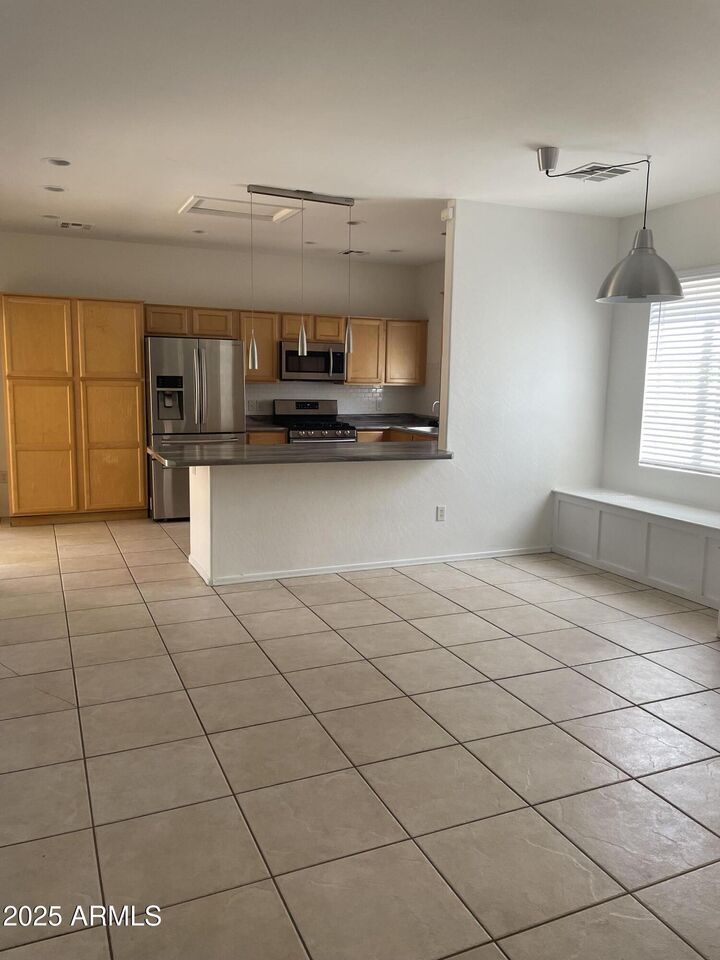 Property Photo: 646 E El Monte Place AZ 85225