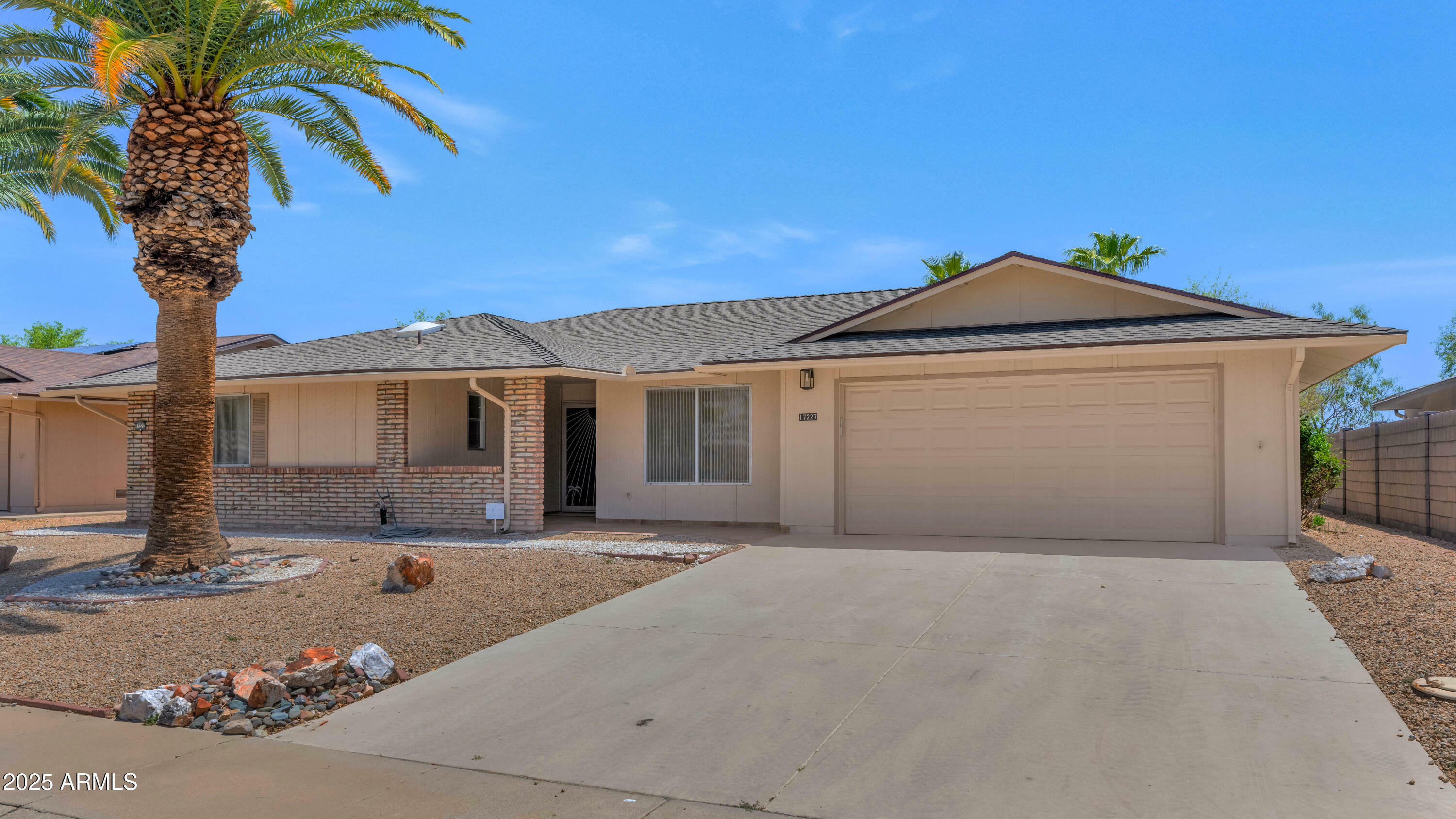 Property Photo: 17227 N Country Club Drive AZ 85373