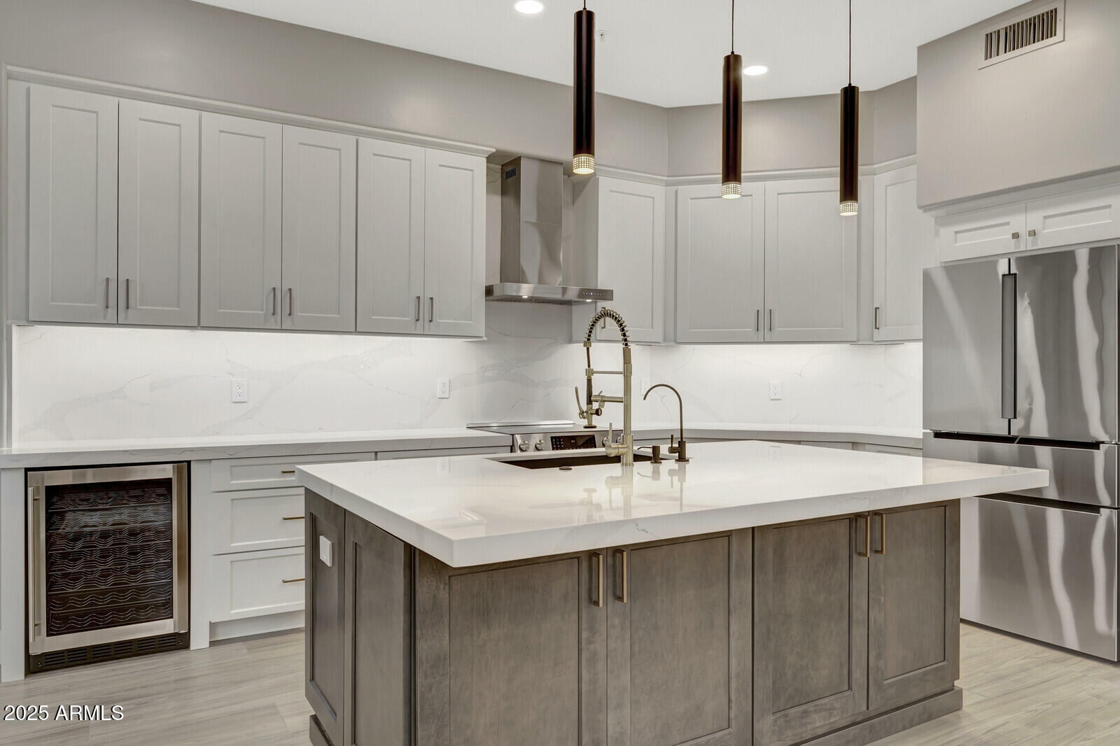 Property Photo: 7525 E Gainey Ranch Road 118 AZ 85258