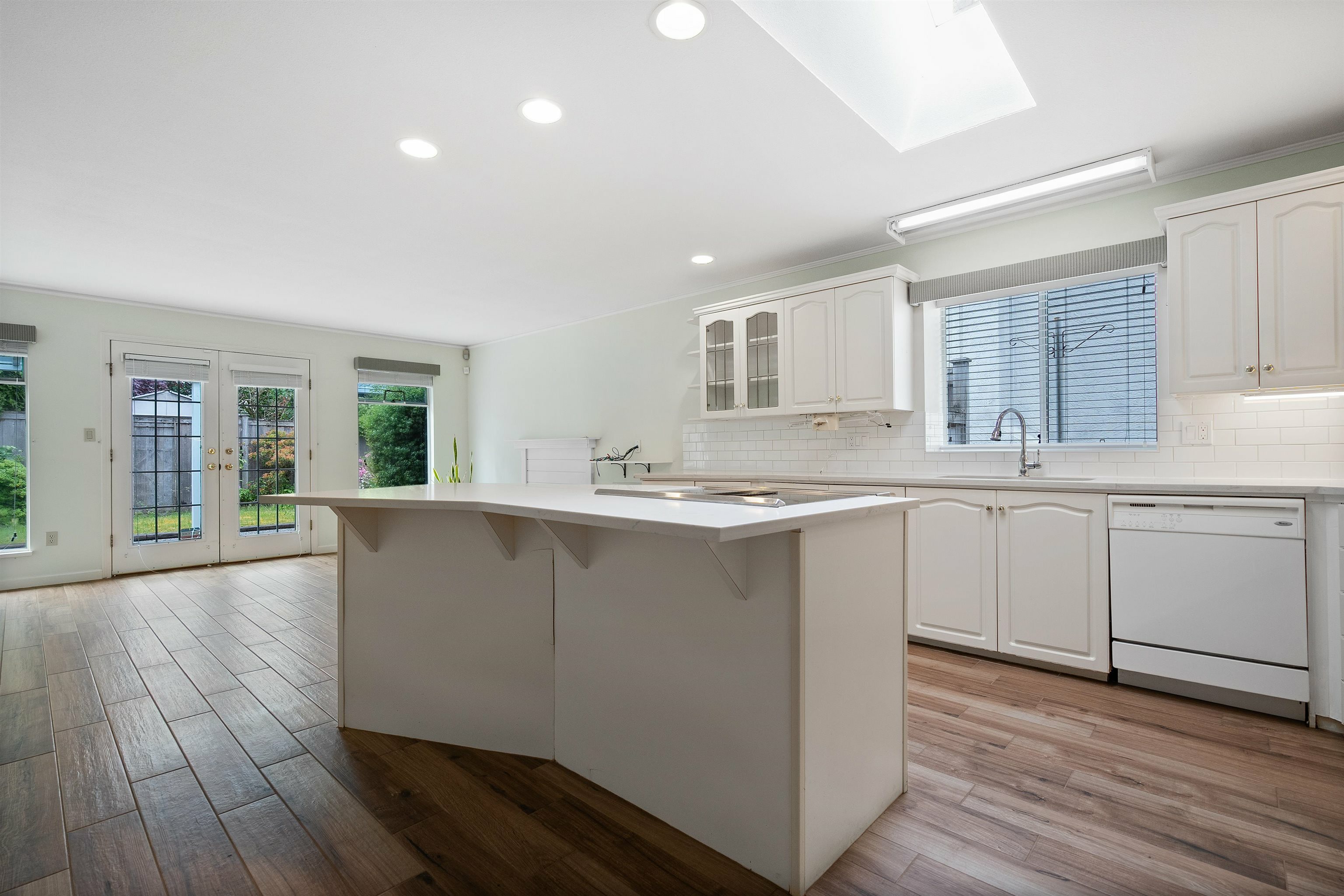 Photo de la propriété: 4497 63 Street BC V4K 4T5