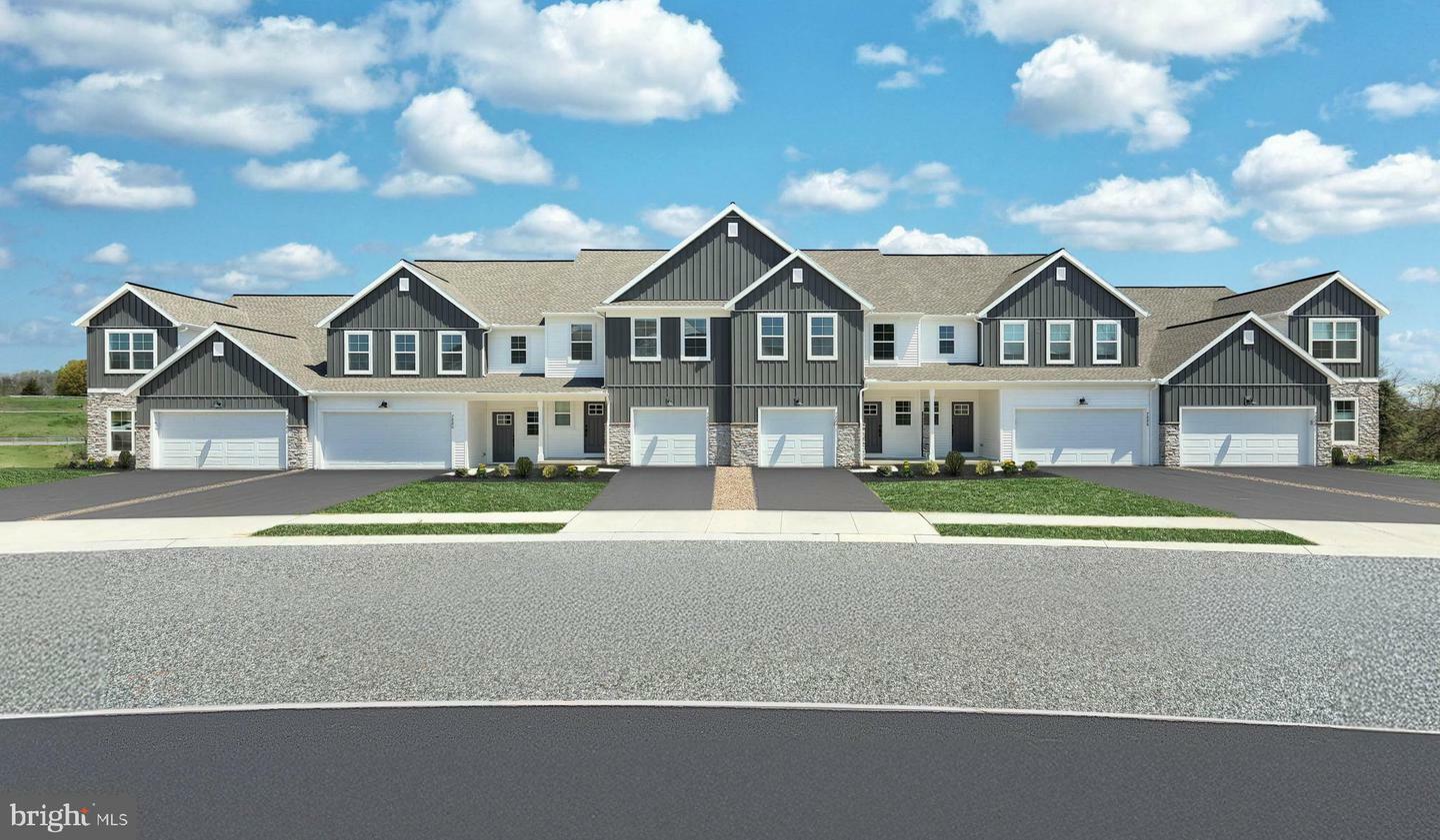Property Photo:  7880 Briarwood Drive  PA 17112 
