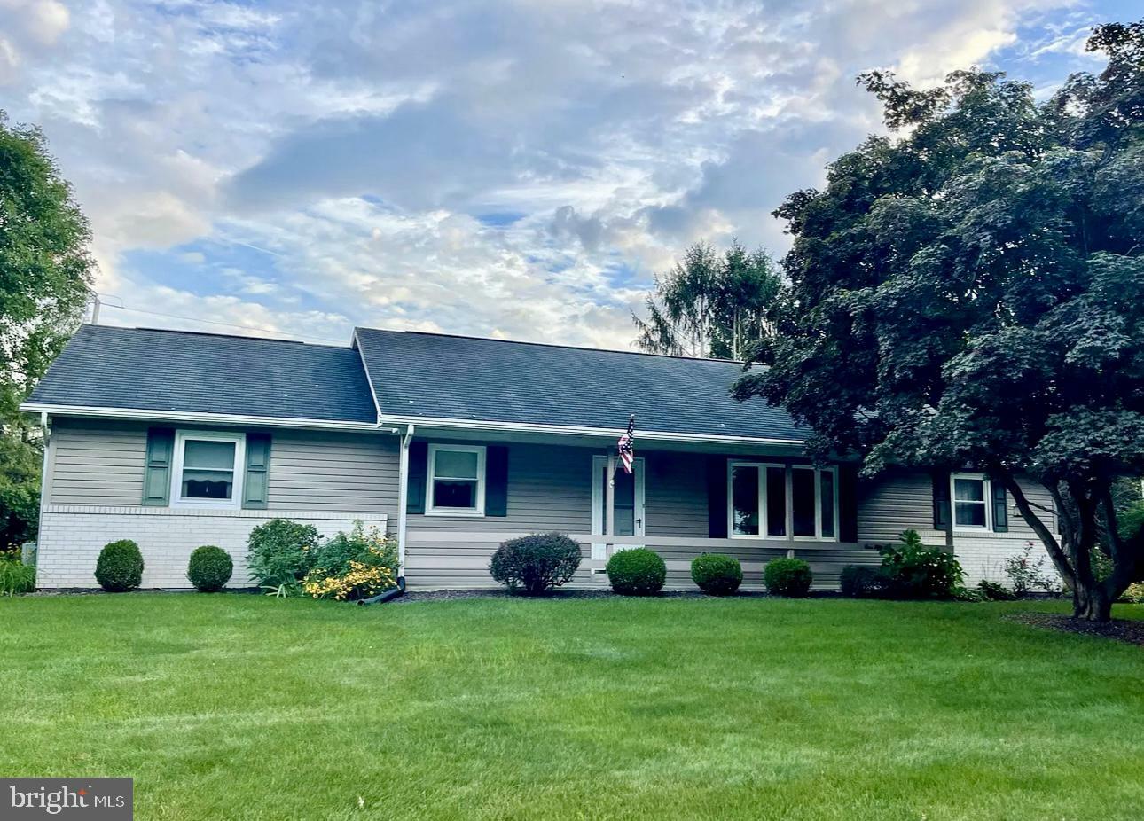 156 Brookside Avenue  Hershey PA 17033 photo