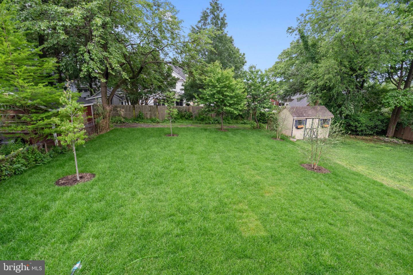 Property Photo: 4610 17th Street N VA 22207