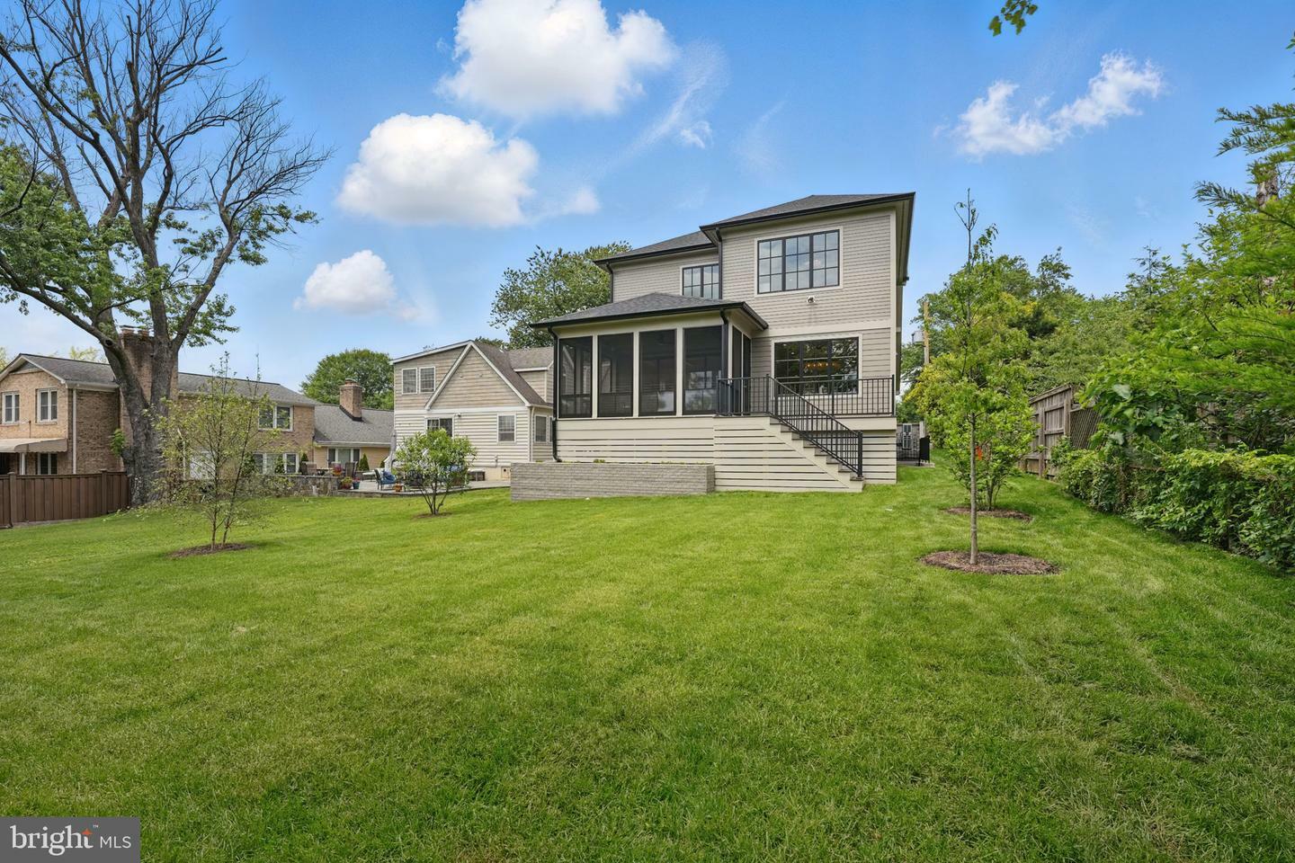 Property Photo: 4610 17th Street N VA 22207