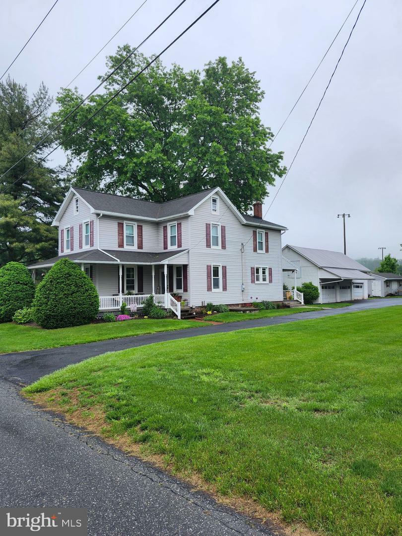 Property Photo: 1238 Mill Street PA 17555