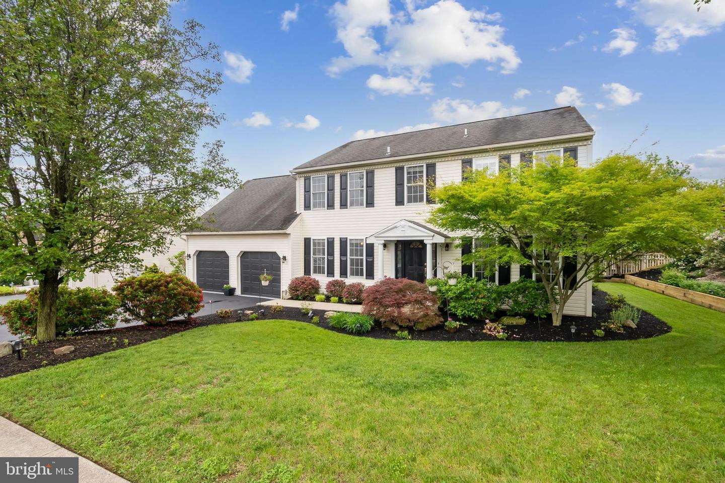 Property Photo: 27 Bowes Lane PA 19606