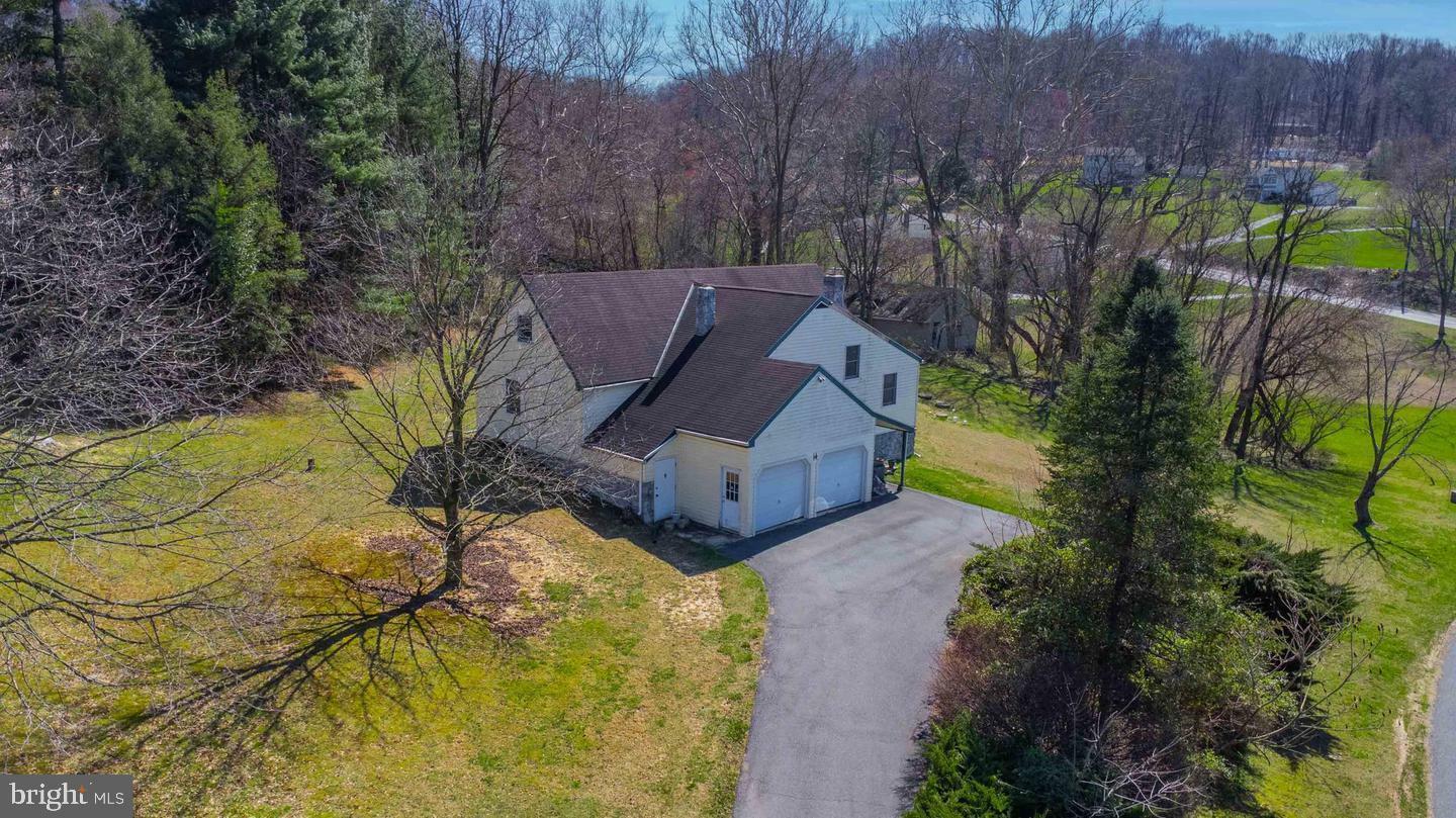 14 Apache Lane  Willow Street PA 17584 photo