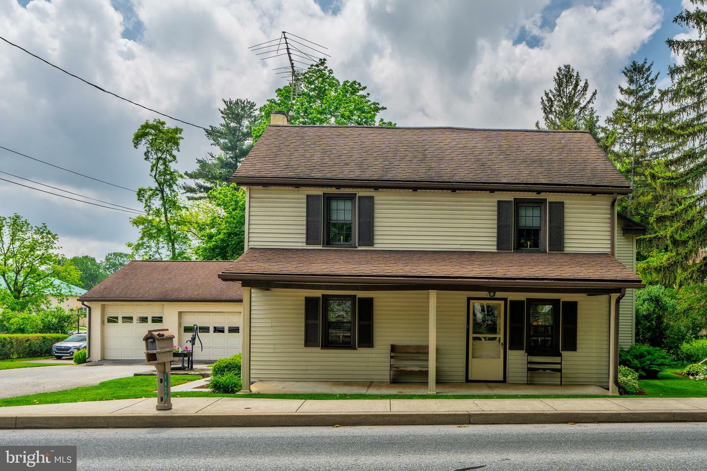 Property Photo: 1626 Lampeter Road PA 17602