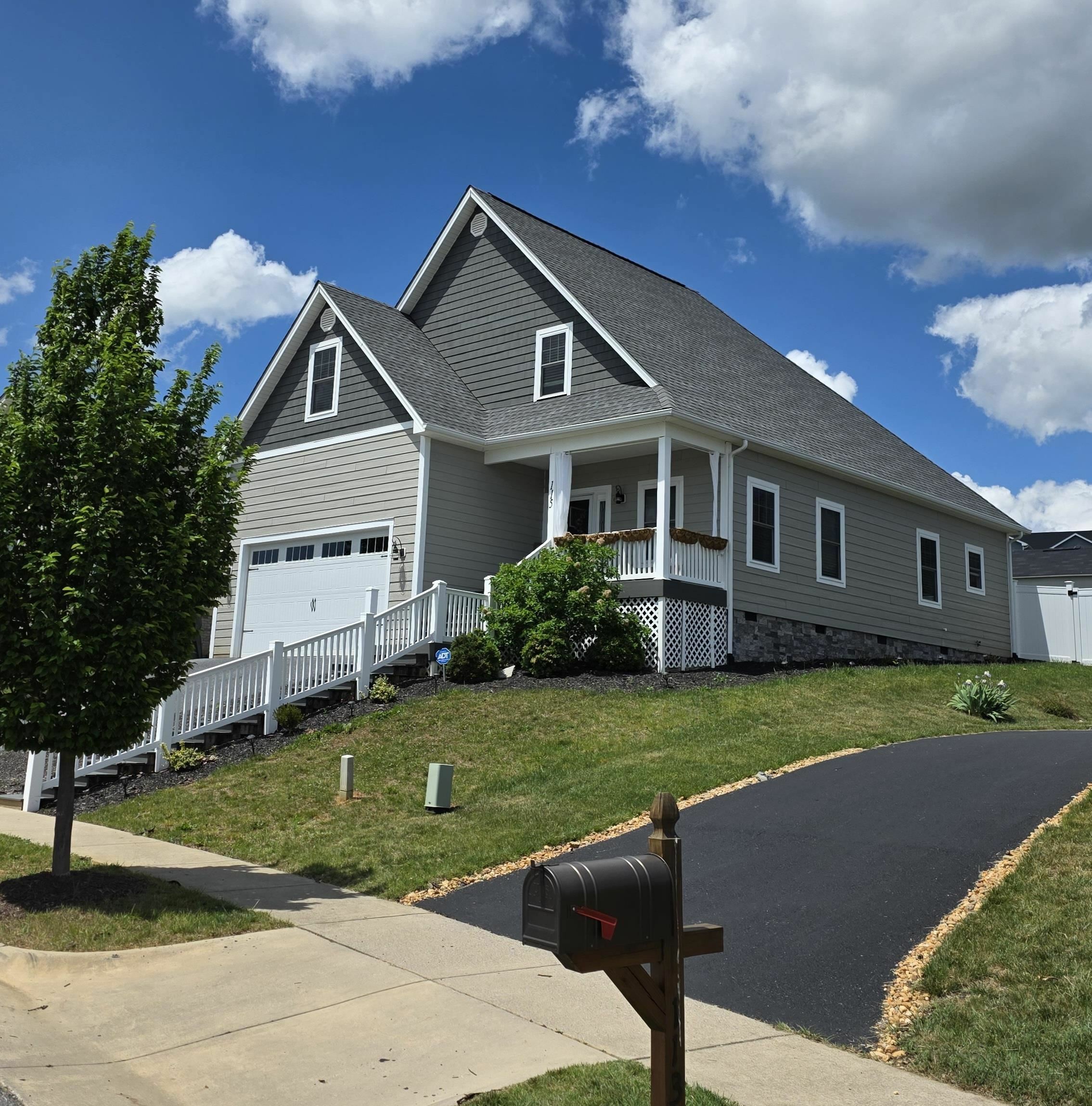 Property Photo: 115 Beauregard Dr VA 24401