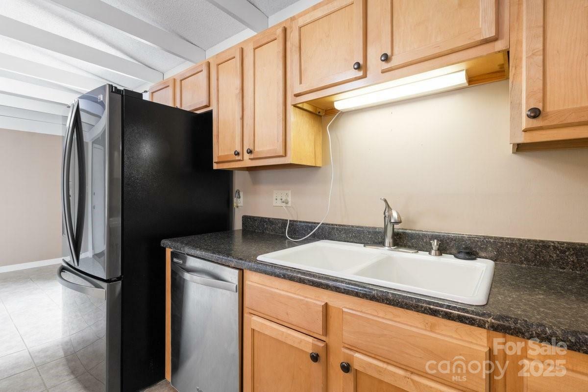 Property Photo: 65 Knoll Ridge Drive NC 28804