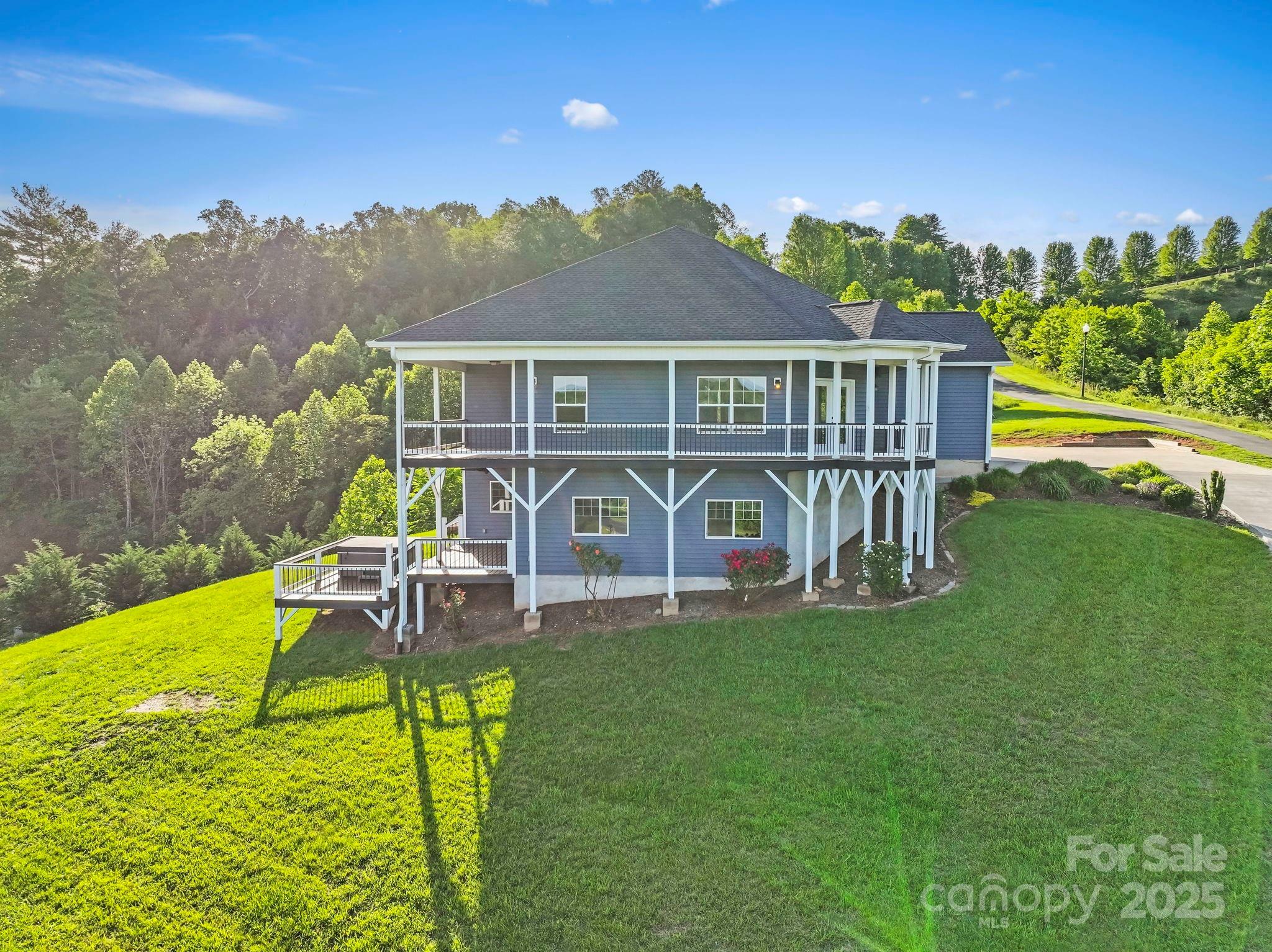 505 Sky Ridge Drive  Leicester NC 28748 photo