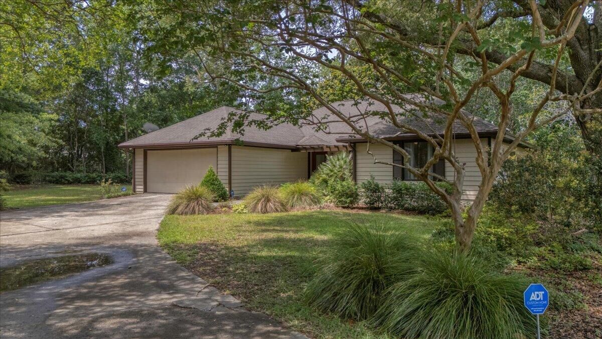 Property Photo: 1129 Belvedere Terrace SC 29464