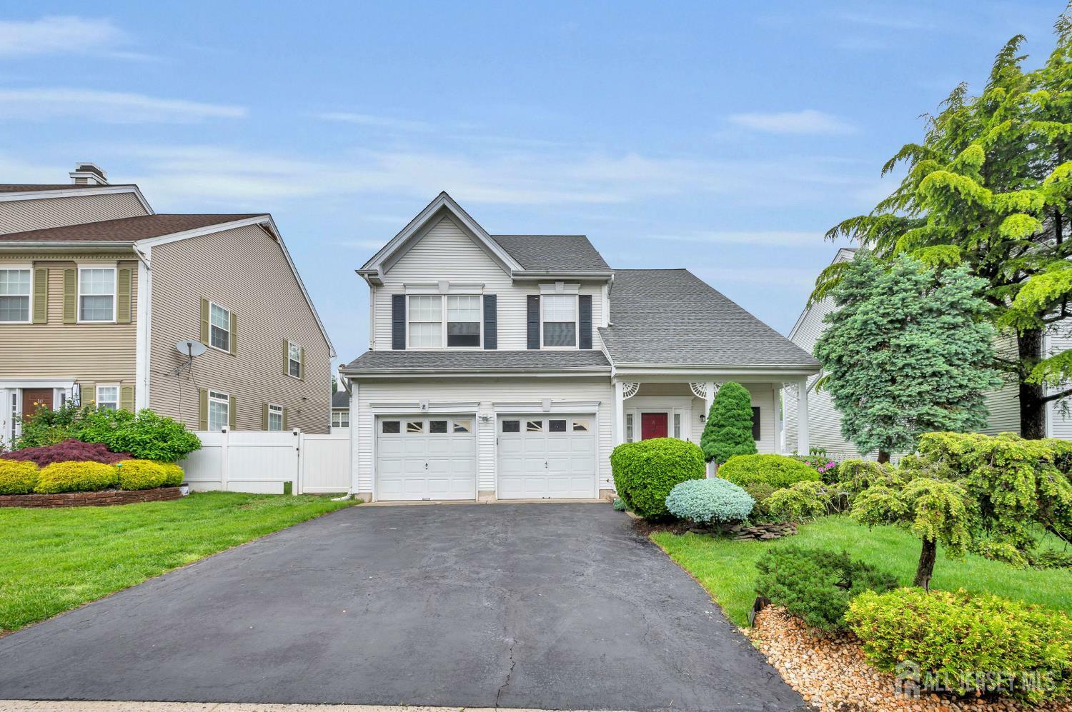 8 Raleigh Way  Franklin NJ 08823 photo
