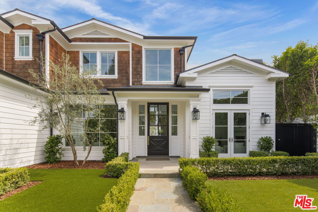 Property Photo: 4476 Libbit Ave CA 91436