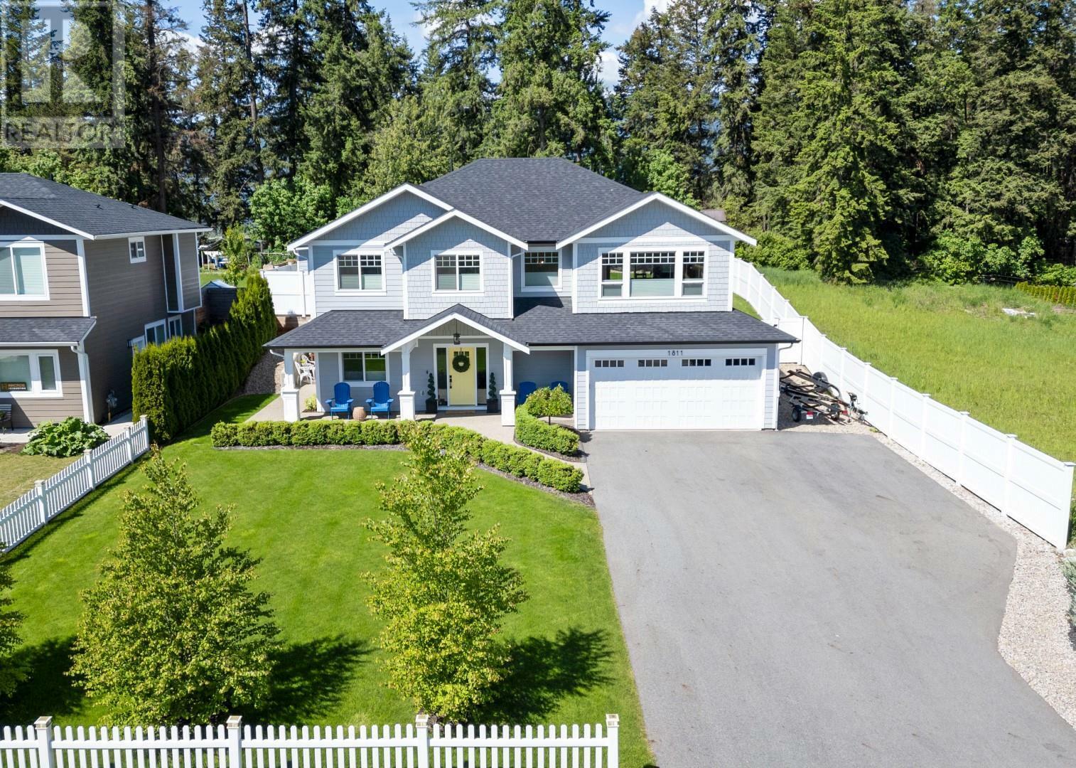 1811 22 Street Northeast  Salmon Arm BC V1E 3M9 photo